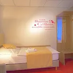 普劳西福尔克西酒店 4* 普劳西