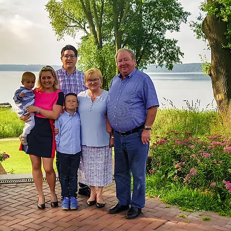 Falk Seehotel Plau Am 4*