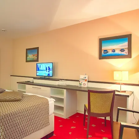 Hotel Falk Seehotel Plau Am 4*